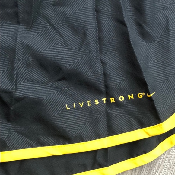 Nike LIVESTRONG dri-fit shorts - Picture 2 of 6